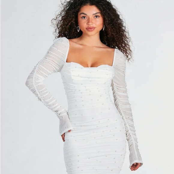 BNWT  Mesh Faux Pearl Bodycon Party Dress - size M - Picture 4 of 7